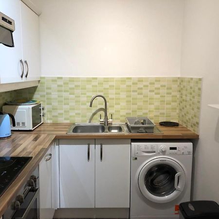 Stylish Apartment With Secure Parking Close To City Chester Extérieur photo