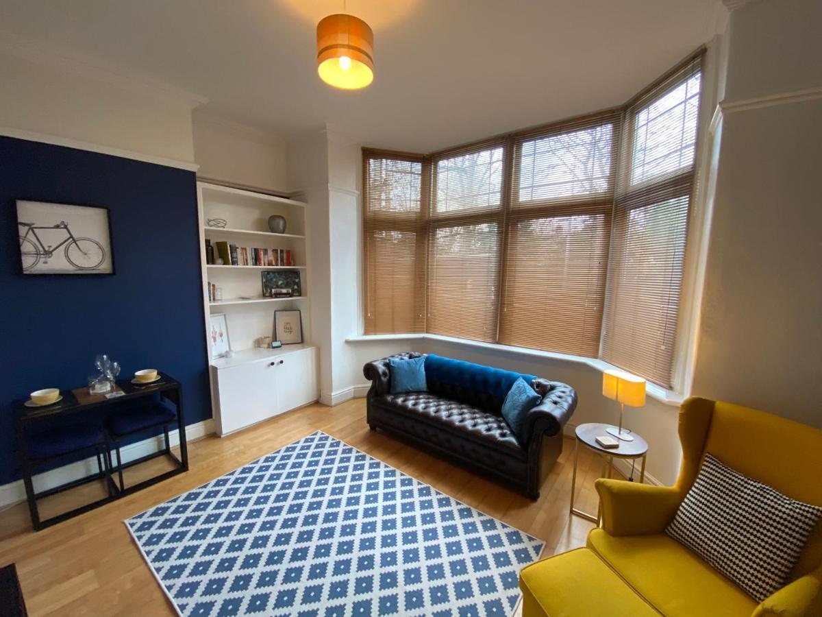 Stylish Apartment With Secure Parking Close To City Chester Extérieur photo