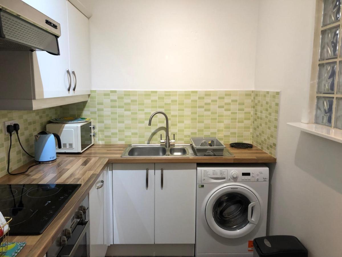 Stylish Apartment With Secure Parking Close To City Chester Extérieur photo